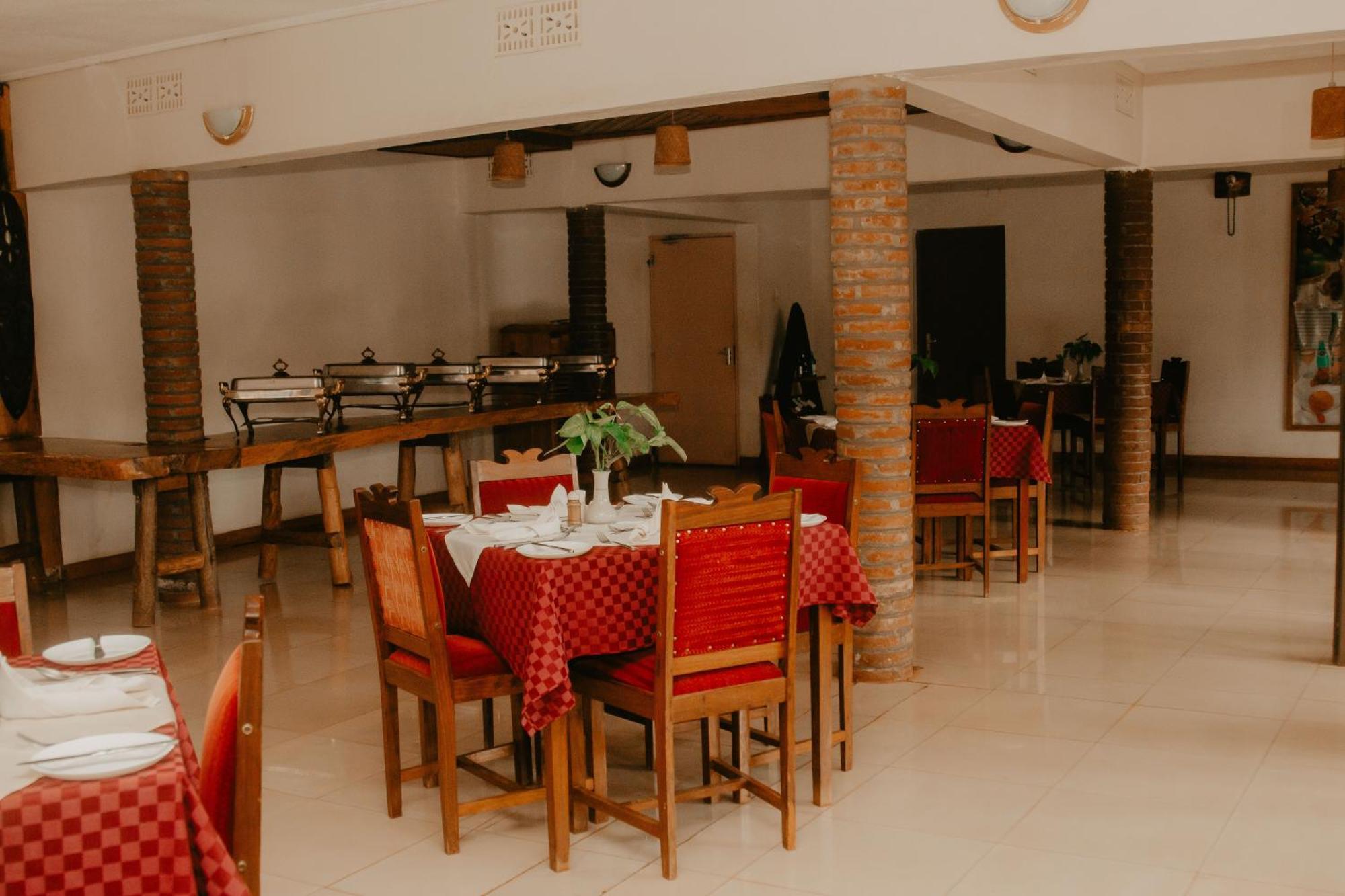 Ngorongoro Camp And Lodge 카라투 외부 사진