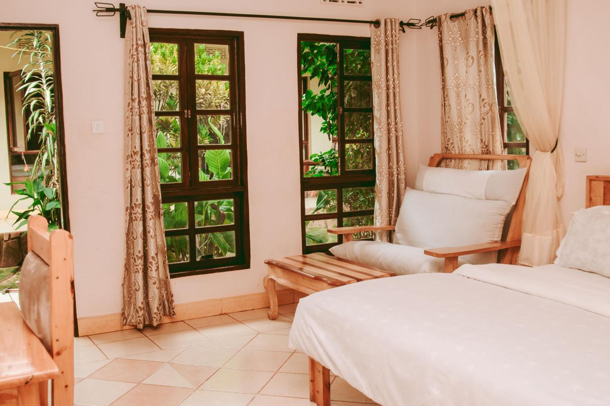 Ngorongoro Camp And Lodge 카라투 외부 사진