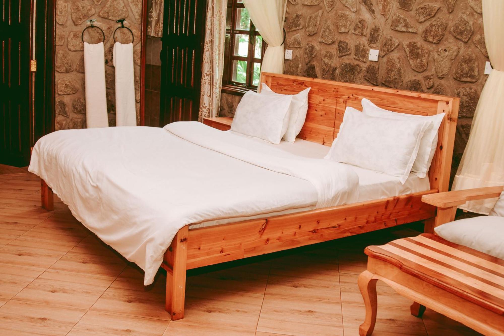 Ngorongoro Camp And Lodge 카라투 외부 사진